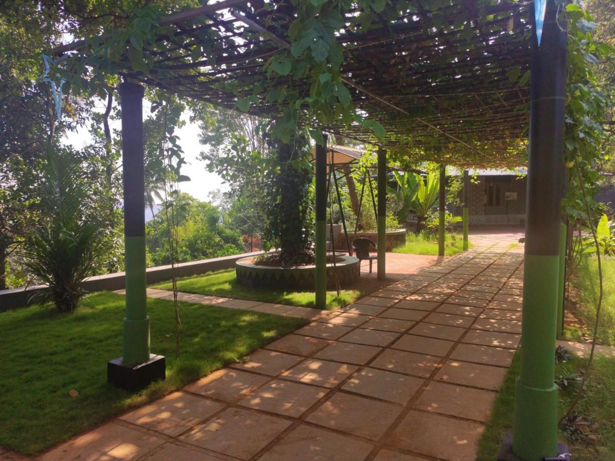 Stone Hills Hotel Kannúr Kültér fotó