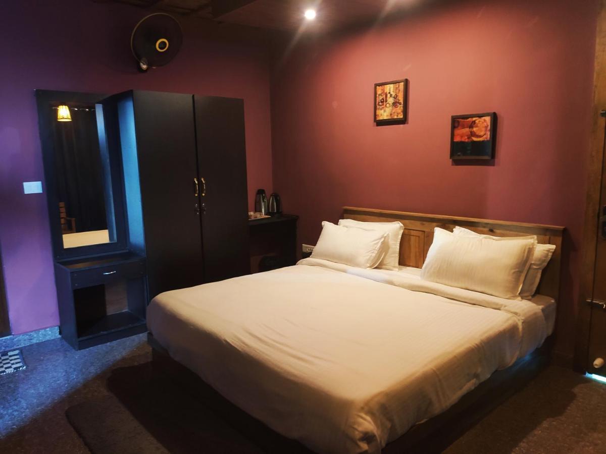 Stone Hills Hotel Kannúr Kültér fotó